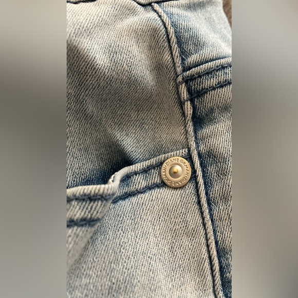 Ladies Size Small Tall Diane Gilman Pull On Light Washed Jean Capris - Picture 5 of 16